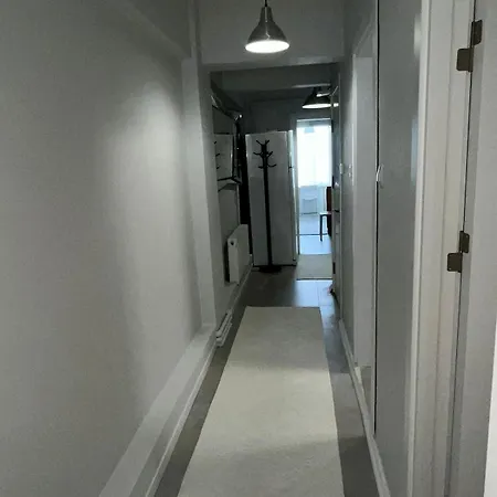 Air-conditioned, Combi Boiler, Fully Central, Entire